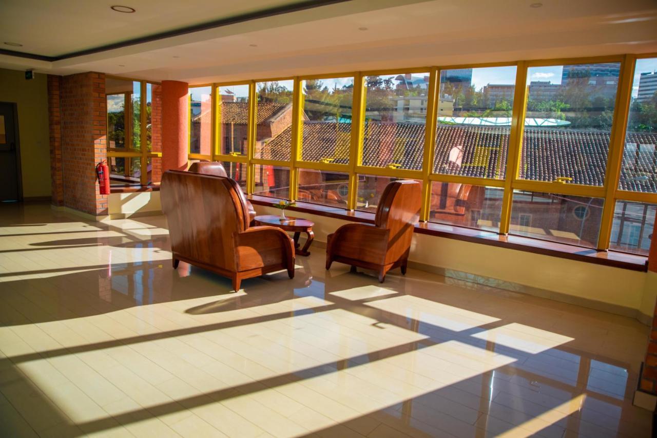 Sainte Famille Hotel Kigali Kültér fotó