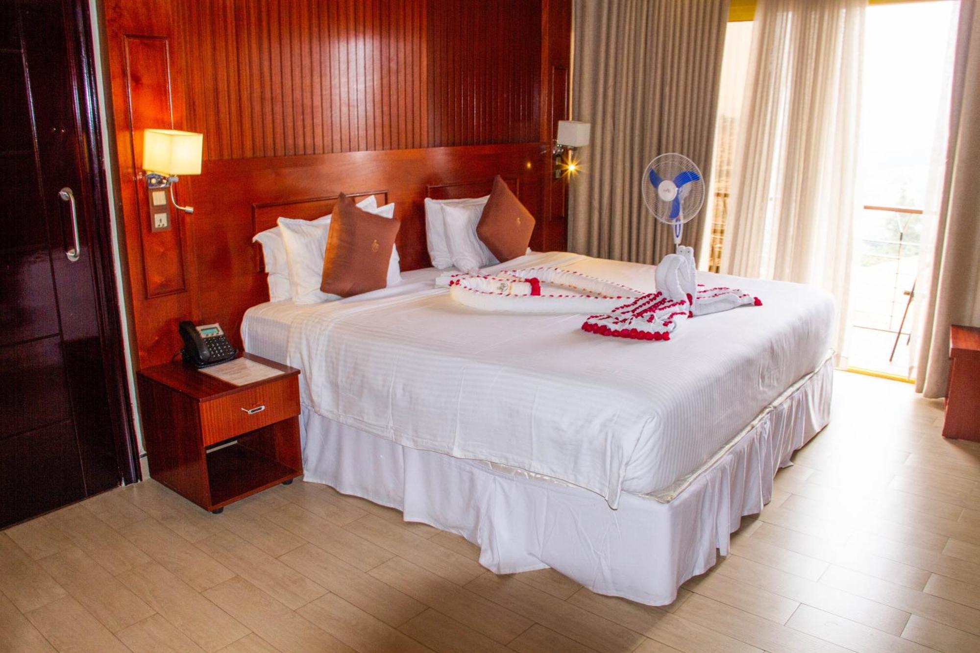 Sainte Famille Hotel Kigali Kültér fotó