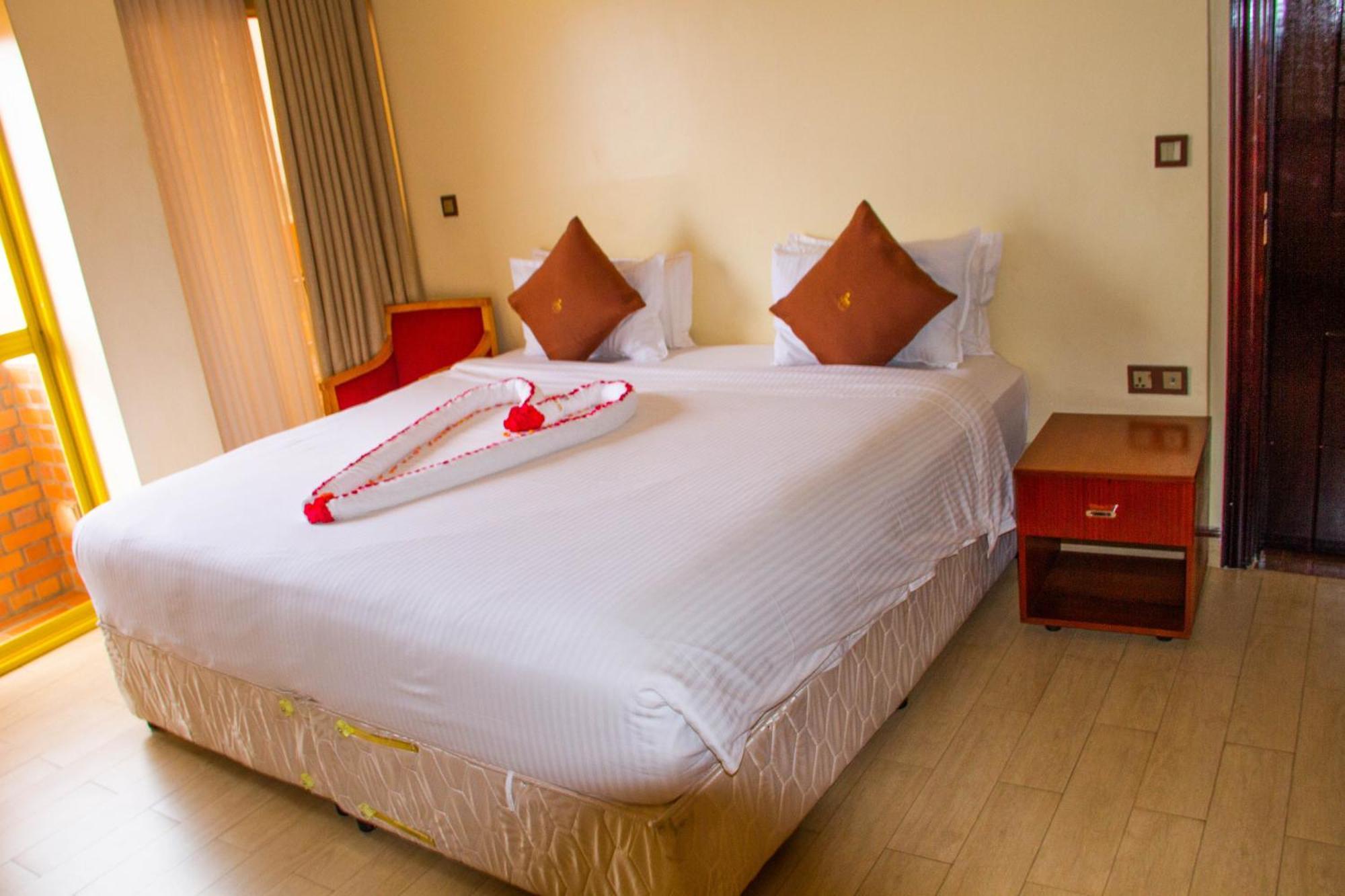 Sainte Famille Hotel Kigali Kültér fotó
