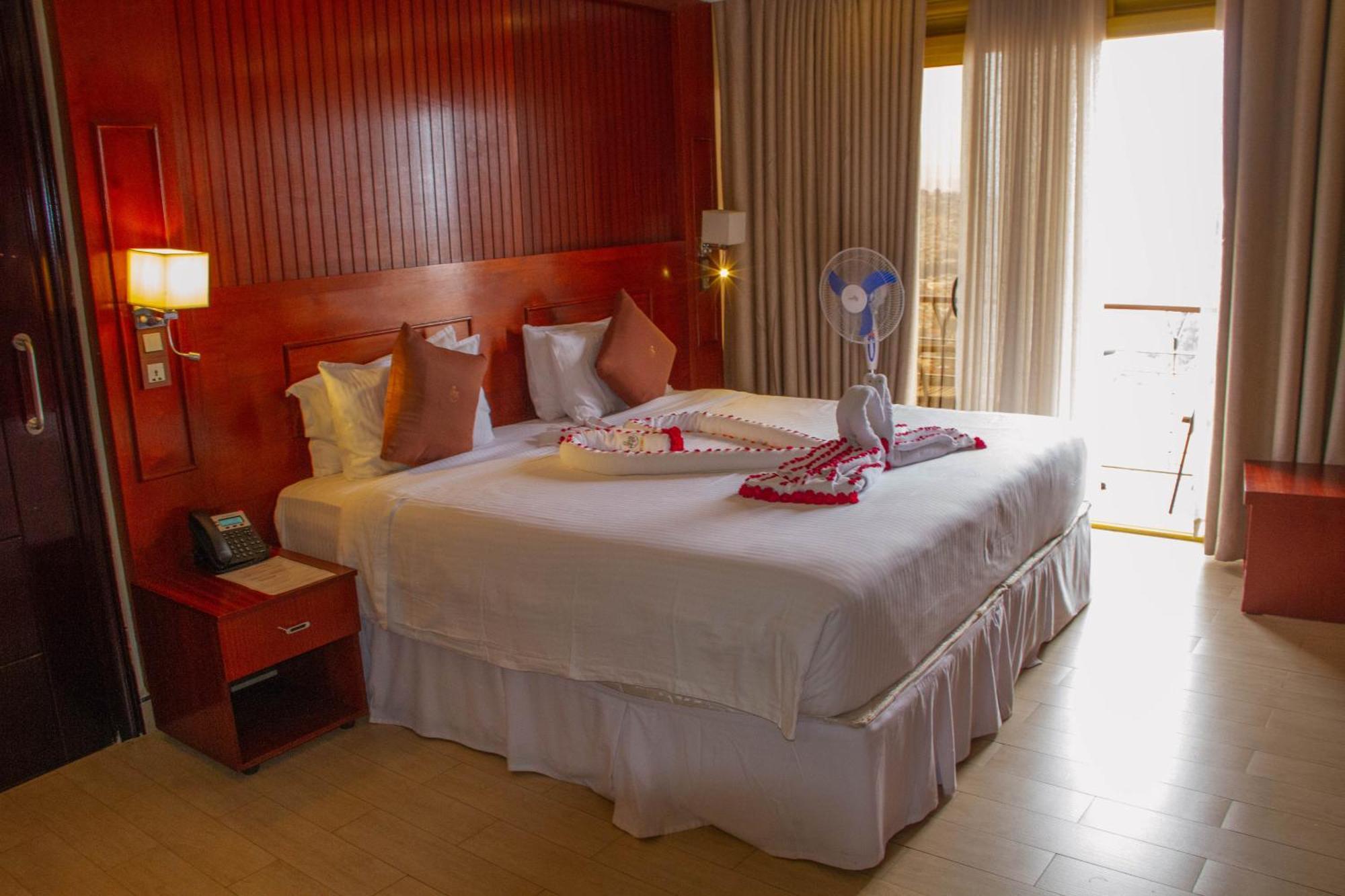 Sainte Famille Hotel Kigali Kültér fotó