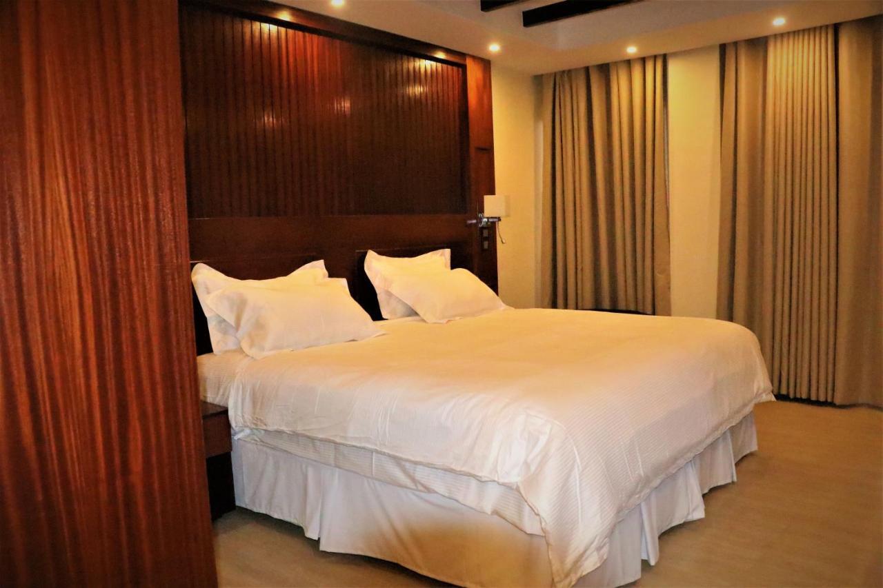 Sainte Famille Hotel Kigali Kültér fotó