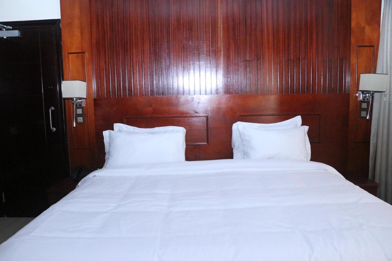 Sainte Famille Hotel Kigali Kültér fotó