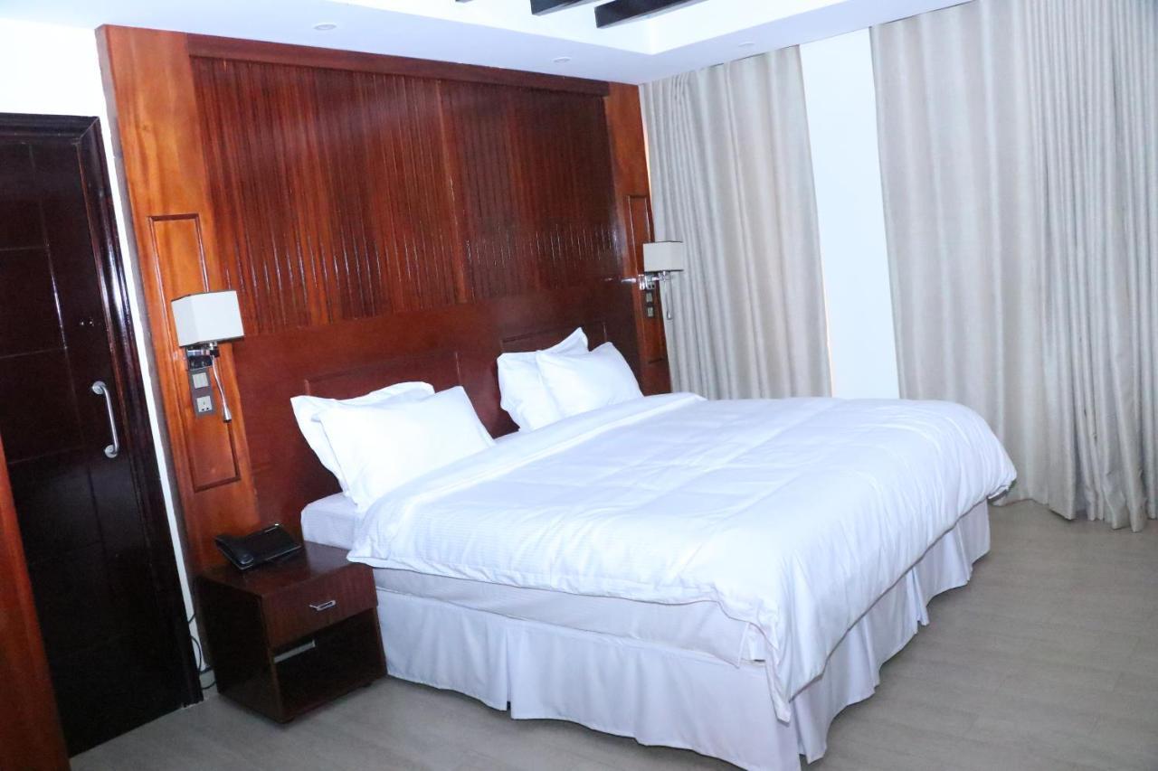 Sainte Famille Hotel Kigali Kültér fotó