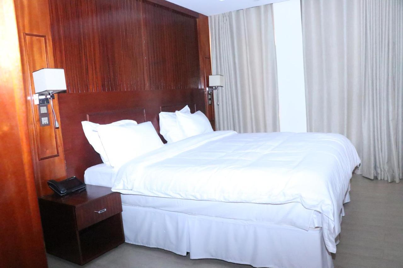 Sainte Famille Hotel Kigali Kültér fotó