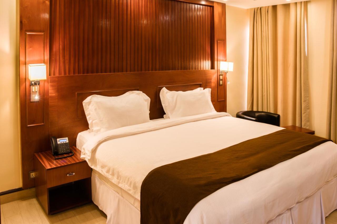 Sainte Famille Hotel Kigali Kültér fotó