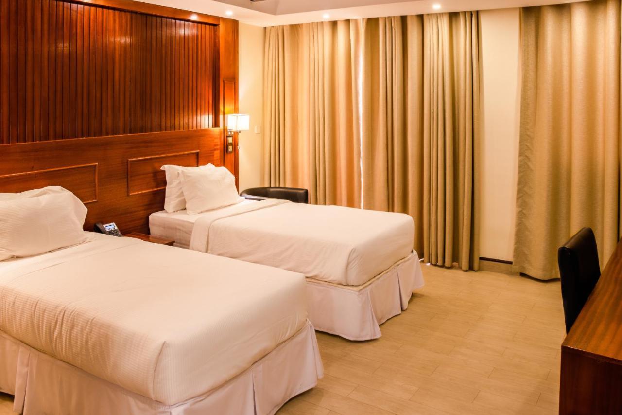 Sainte Famille Hotel Kigali Kültér fotó